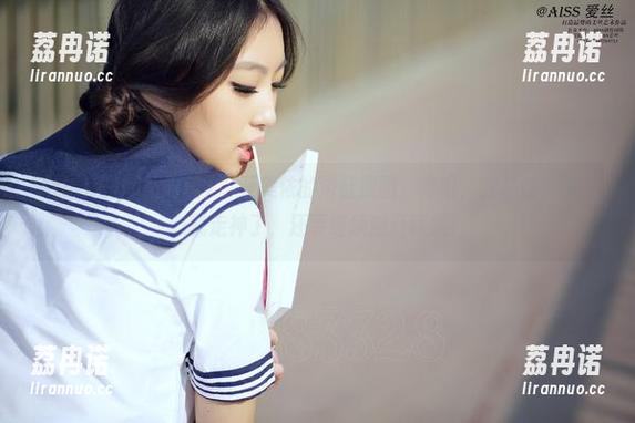 AISS爱丝(钻石版) - 亚美依的浴缸原图，好吧，我想说，不小心就走神了，还要继续撇开眼哦！