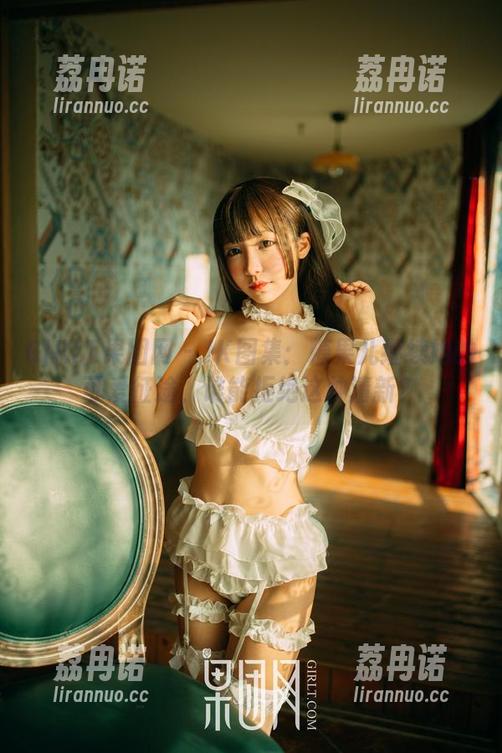 GIRLT果团网 - JK图集：糖果儿继续她的可爱征途，谁能拒绝这种清新？
