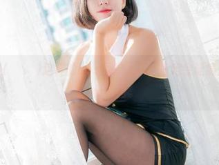 像HaNari(하나리)这样的cos医护人员，肯定会让病人们额外多一份期待。