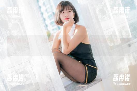 像HaNari(하나리)这样的cos医护人员，肯定会让病人们额外多一份期待。