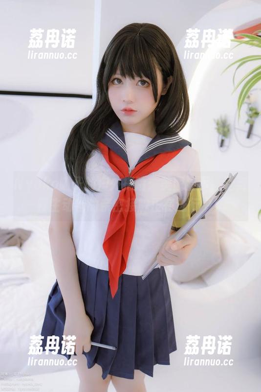 Nyako喵子 Nyako喵子的户外探险:美图显示,她与野生动物的亲密接触正在进行中!