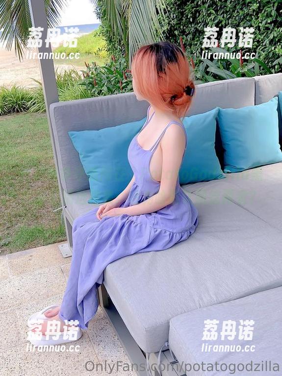 食欲与争夺感同在，PotatoGodzilla黑比基尼精选图集：我为啥能认同这两者？