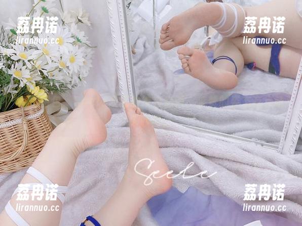免费图包，Seele麦麦的纯白物语，求赞的姿态有点让人咋舌。