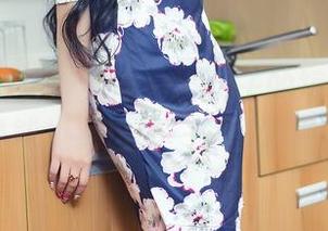 TouTiao头条女神 - 小晴子的短裙照片：谁能拒绝这样一个图包呢？