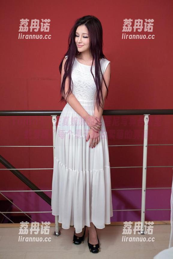TuiGirl-夏婉婉 TuiGirl - 在夏婉婉的比基尼写真合集里,我发现了每个夏天都在卖萌的真谛!