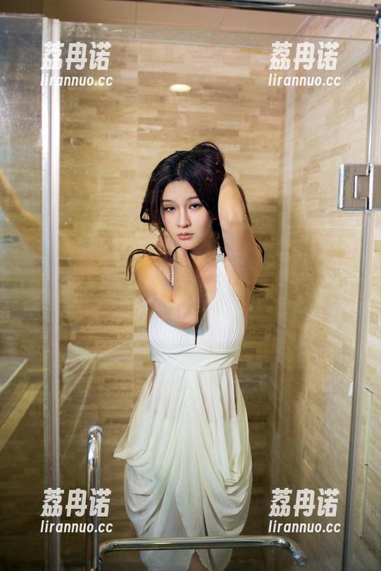 TuiGirl推女郎 - 陆瓷的白裙，图库里飘起来了分享的味道
