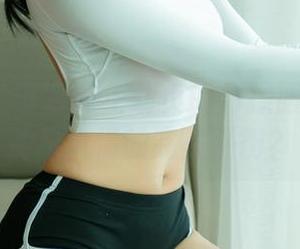 UGirls尤果网 - 王幼贞的体操服图库：运动与风情的完美平衡？