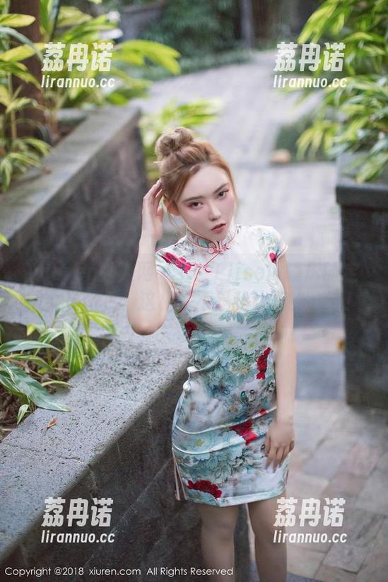 Xiuren秀人网 - 看！Elise谭晓彤的定制女孩图片，这根本不是我认知的女孩！