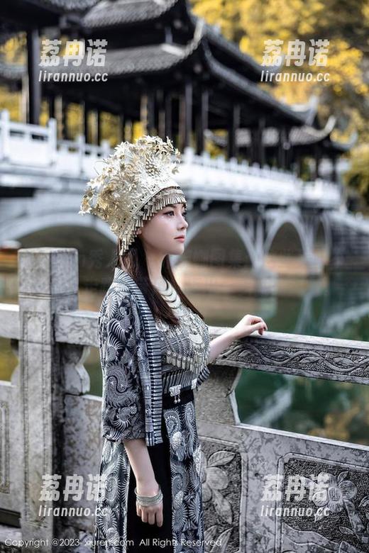 Xiuren秀人网 - 乔娜娜图集：这些美脚不简单，走路都带风，迈出一步就是风景。