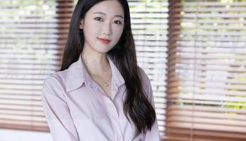 Xiuren秀人网 - 发现周慕汐fairy海边写真集，原图里的那个女孩是谁，太好看了！
