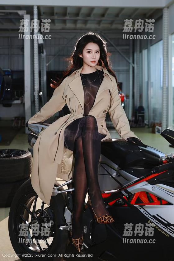Xiuren秀人网 - 原图里的子纯儿Annie，棉袜有种不明的吸引力