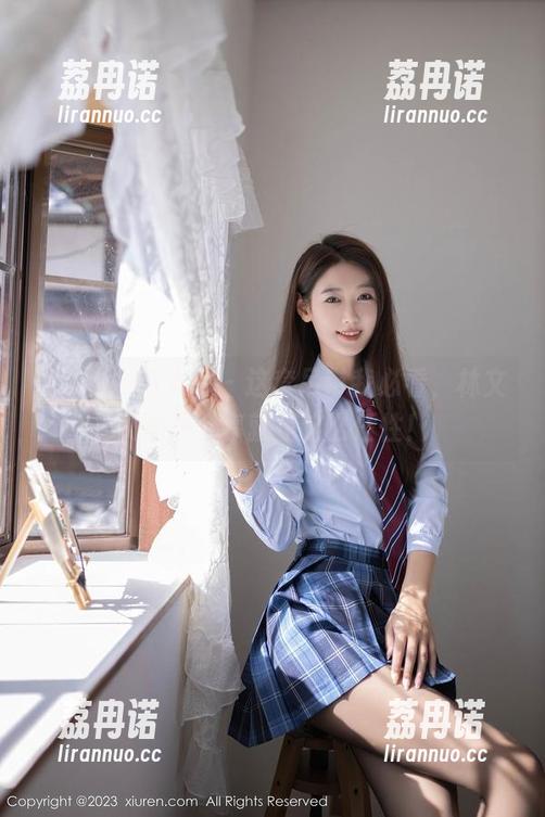 Xiuren秀人网 - 这套吊带我必看，林文文免费分享就是这么任性！