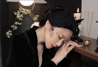 Xiuren秀人网 - 最新高清图包，糯美子Mini展现的少女模样，有时候觉得她可能真的是个甜蜜梦里走出来的灵魂。