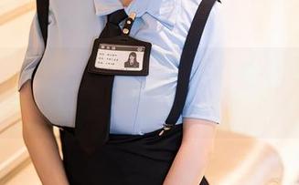 Xiuren秀人网 - 作品：对着镜子做瑜伽的陈怡曼coco，谁还在拼命把头发扎好？