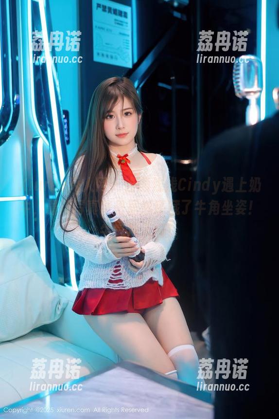 Xiuren秀人网 - 当颜浅浅Cindy遇上奶牛，最新写真集里居然还藏了牛角坐姿！牛气冲天啊！