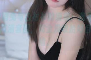 Yiko湿润兔与白衬衫的缠绵：我不小心重温了下高清套图，完全没收拾好自己的情绪。