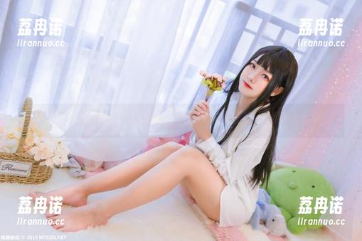 慢慢翻，看lovely呆玄的薄纱图集，发现自己竟然没有嫌弃