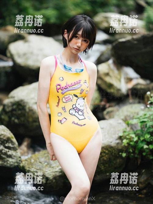 集合了nagesa魔物喵的灰丝写真，照片里有种说不出的可爱气息