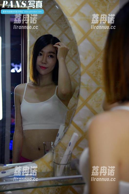 pans - 谁能想到小彤的校服，能让“无圣光”变成一种自信的宣言，这套图确实走心。