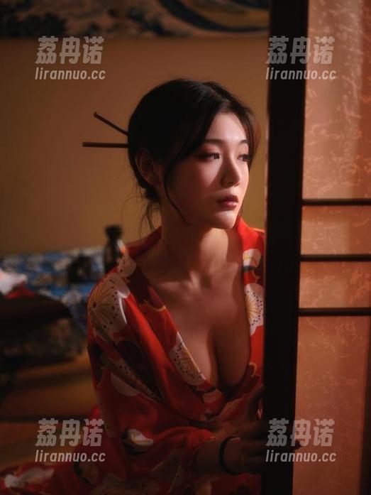 一米八的大梨子搞运动，原图资源还在继续更新中…别问我为啥这么绝妙～
