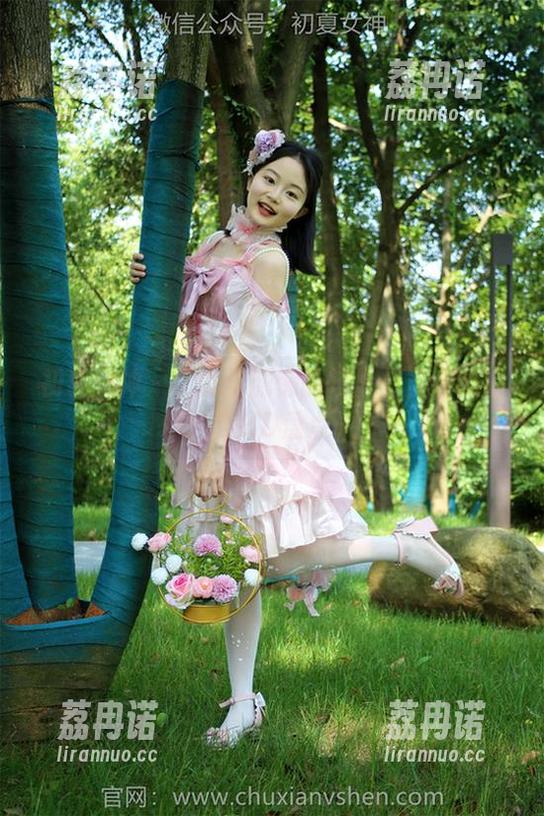 初夏女神 - 纪律与慵懒的较量：点点的瑜伽HD盘点