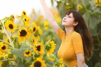 原来无圣光的天台上，前羽rr可以有这么多套图，眼花缭乱啊！