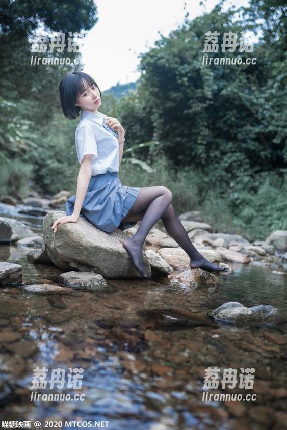喵糖映画 - 那条红裙让之前的努力全都“出错”——蠢沫沫写真合集