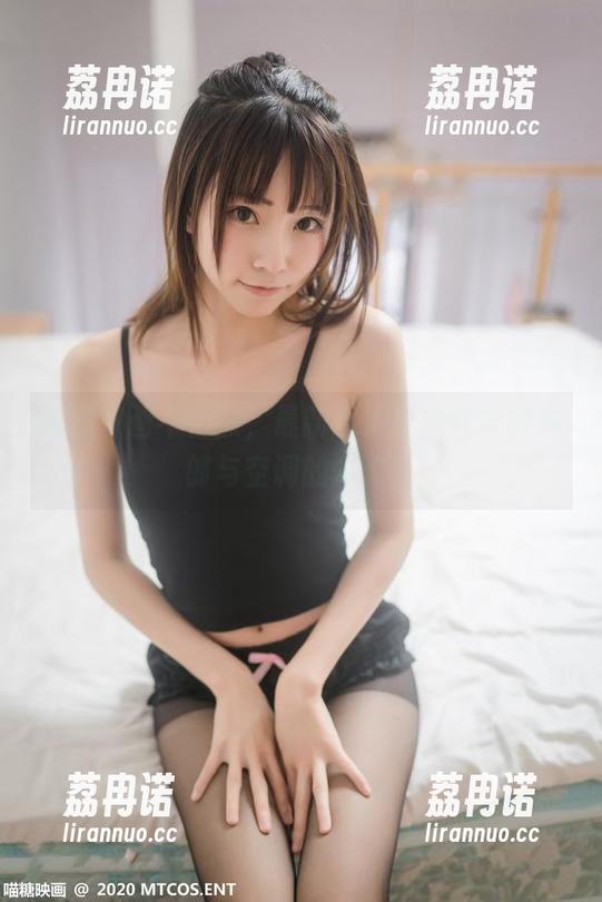 喵糖映画不怕热，最新图集带你看车内女郎与空调的辩论！