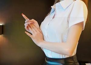 嗲囡囡 - 谁说腿只要长？看芷儿Momoko的图包，腿还可以这么有趣！