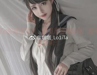 塔塔_Lo1iTa的纯白写真，图集里的她询问：是不是我该与彩虹谈谈？