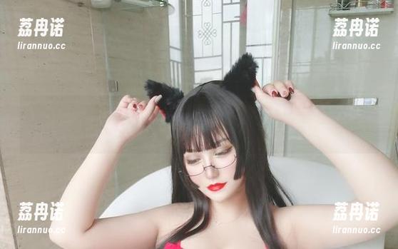 夏鸽鸽不想起床水手服大片上线，私房不仅有人生冷盘，还多了一点海洋气息。