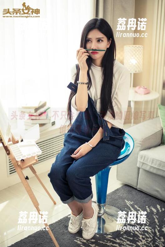 头条女神-筱溪 头条女神 - 不只会煮菜,筱溪的厨娘写真值得再看一眼