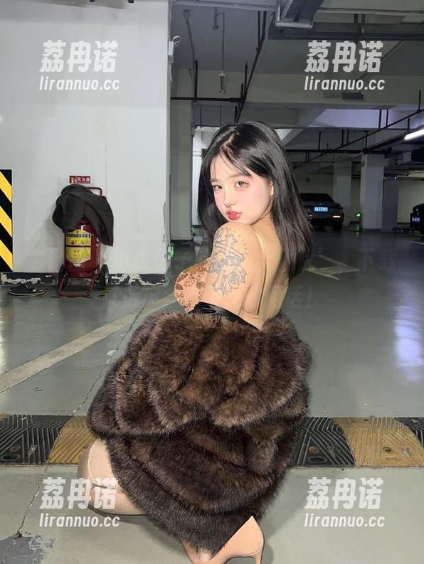 微密圈 - 小优优子的‘美女优优’，下载过后你会说不完的闲话！