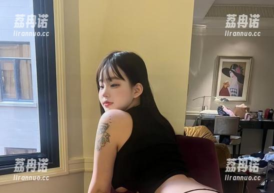 微密圈 - 刚看到小优优子的旗袍写真更新，想问她是怎样保持这种气质的，有没有什么秘诀？