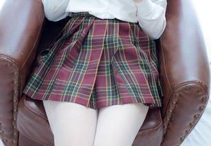 少女秩序 - 唔，这资源让乐栀的校园写真有了新意，还是我眼拙？