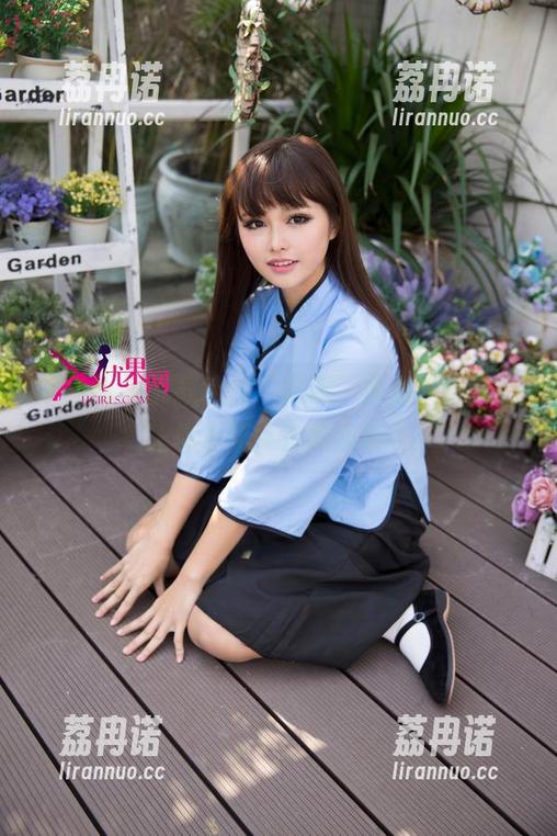 尤果网 - 下载这件“校服”作品，乔依琳让你重新定义学生妹。