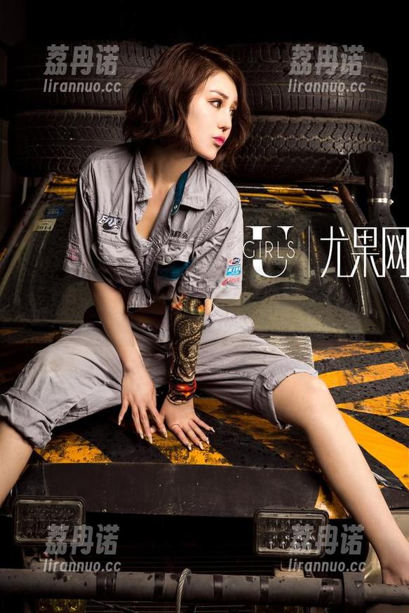 尤果网-蜜儿 尤果网 - 蜜儿夏天美图,一不小心就成了夏季‘清凉牌’代言人?
