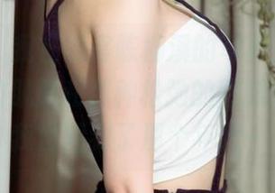 尤果网 - 我在观察陈柳溪的写真更新，少女白皙的肌肤和那种松弛的腼腆感，好像我也回到了那个年代…