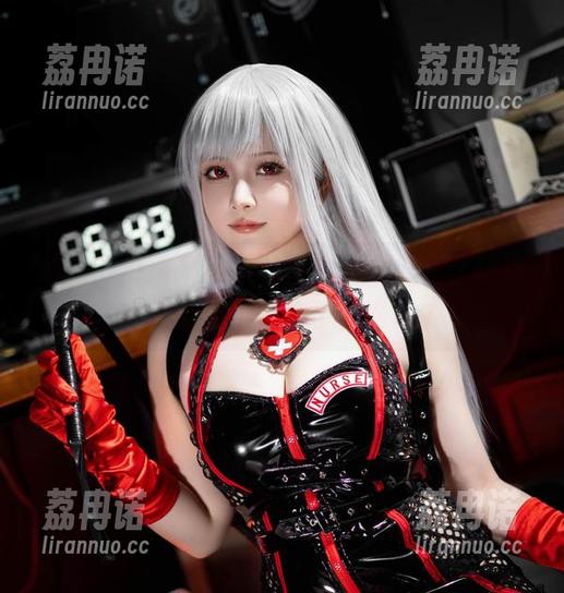 屿鱼的更新来了，写真集《珑心》，这次她又给我们带来了什么呢？