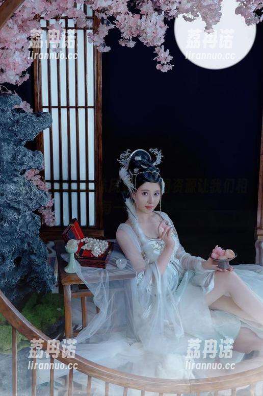 年年Nnian丝袜风暴，美图资源让我们相约每一寸时光。