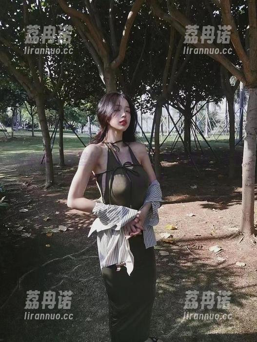 微密圈 - 这壁纸太好看了，竟然是徐珺大哥的连体衣合集！