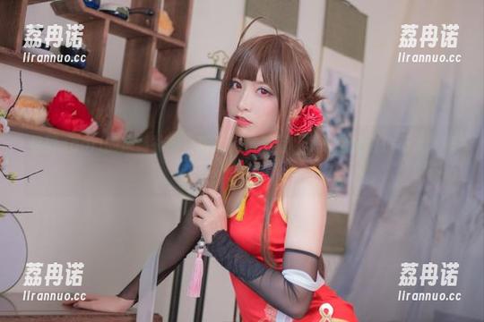 星野saori的定制礼服，照片倒是不错，就是这个价位不太友好啊。