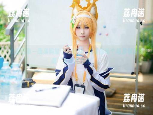 校园图集—晓美妈的个人魅力：这里的每个场景都像强调“请给我点赞”。