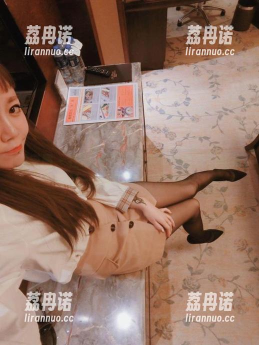 微密圈 - 在线浏览杨大乐乐很靠谱的旗袍：每一处细节都有话想说？