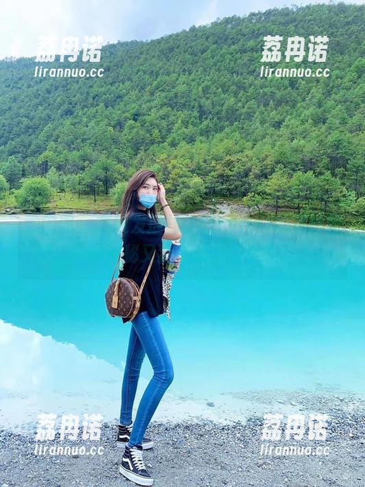 微密圈 - 在线发掘林子喵Lynne的黑丝图集，一种神秘又猎奇的期待萦绕心头。