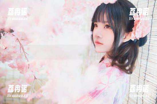小小少女在桜桃喵的最新图册里，奇趣一探究竟