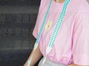 梦丝女神 - 灵唯的白裙图集，裙摆轻摆，舞动着似乎要给我一点点愉悦的启示，但却总在边缘游弋。