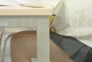 梦丝女神 - 快来瞅一眼原图里的魏婷婷，丝袜与宿楼的完美搭配令人欲罢不能啊！