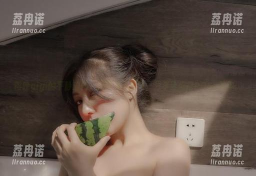 樱晚gigi的平静瑜伽，套图里小细节，分享给爱摆POSE的你。