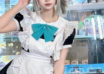 她就是这样慵懒：橙喵的睡衣写真线上碰撞